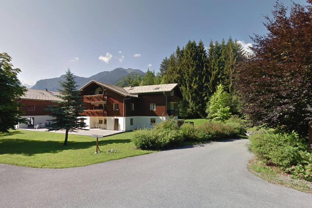 Appartement Cosy: Samoens Retreat with Indoor & Outdoor Pools Exterior photo